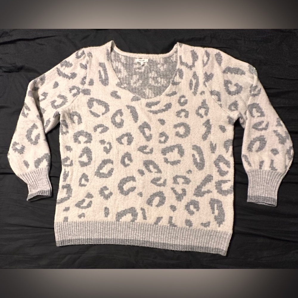 Leopard Print Sweater - Grey